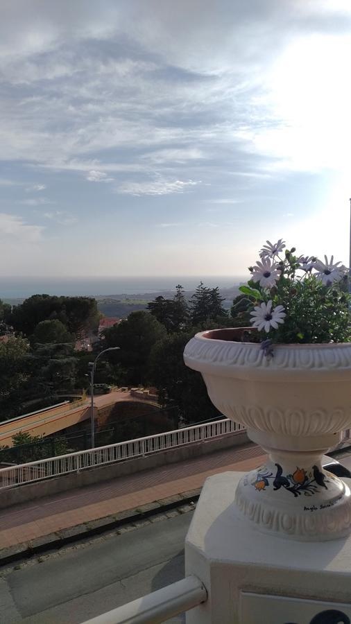 Bed And Breakfast La Mansarda Agrigento Exterior foto
